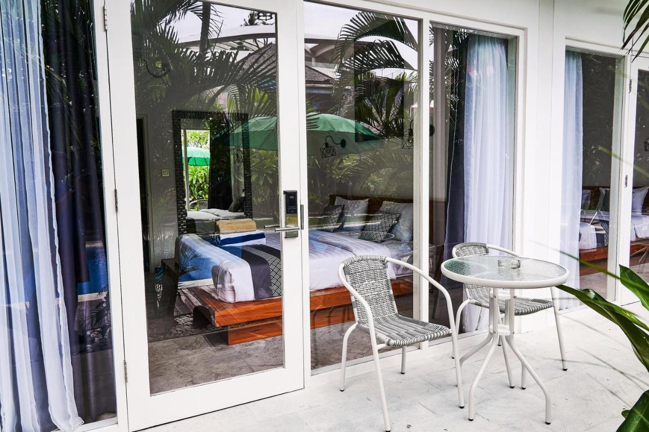 Suite Pool View